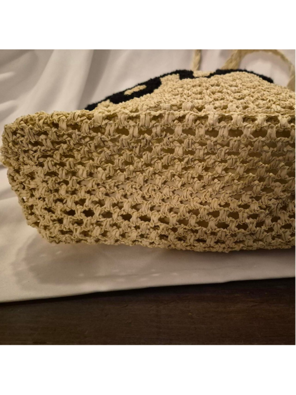 Boutique Crochet Handbag with 'Bonjour' Design
This is a boutique-style crochet - Picture 5 of 7